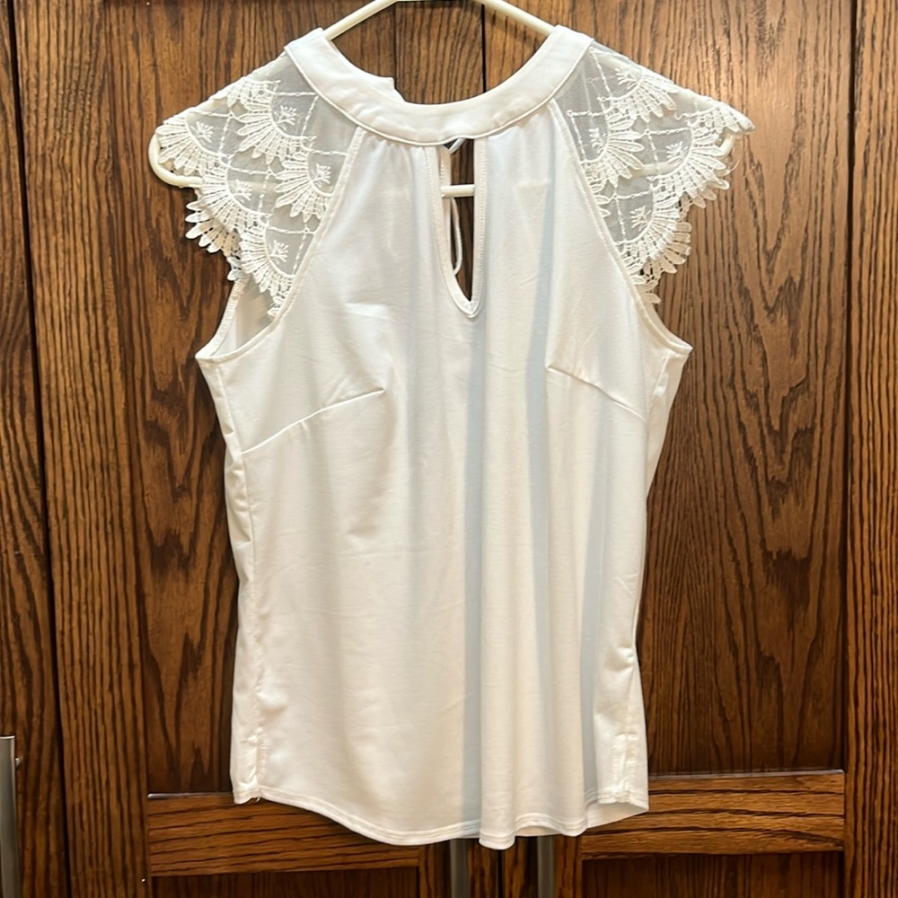 Trende White Blouse